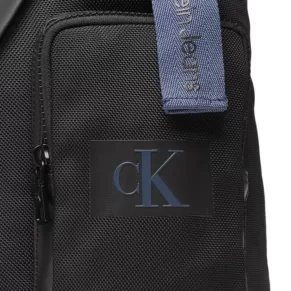 Plecak Calvin Klein Jeans – Park Culture Traingle Sling K50K510223 BDS