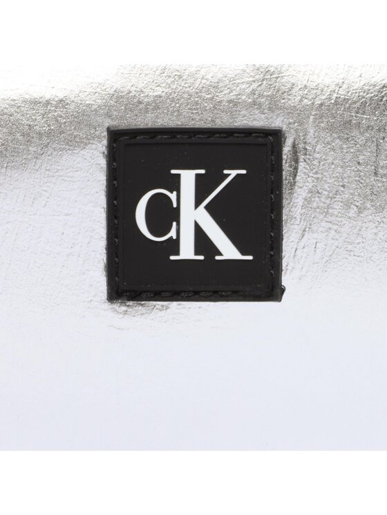 Calvin Klein Jeans Torebka City Nylon Ew Camera Bag 20 Puffy S K60K610904 Srebrny zdjęcie nr 2