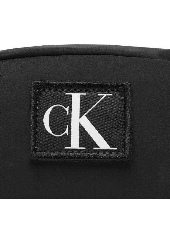 Calvin Klein Jeans Torebka City Nylon Ew Camera Bag20 K60K610334 Czarny zdjęcie nr 2