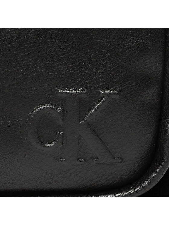 Calvin Klein Jeans Torebka Ultralight Dbl Zip Camera Bag21 K60K610326 Czarny zdjęcie nr 2