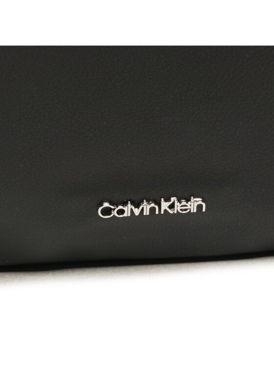 Calvin Klein Torebka Puffed Shoulder Bag K60K611020 Czarny zdjęcie nr 2
