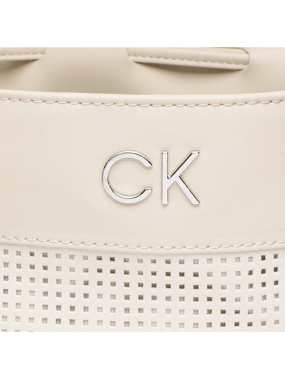 Calvin Klein Torebka Re-Lock Drawstring Bag Perf K60K610635 Écru zdjęcie nr 2