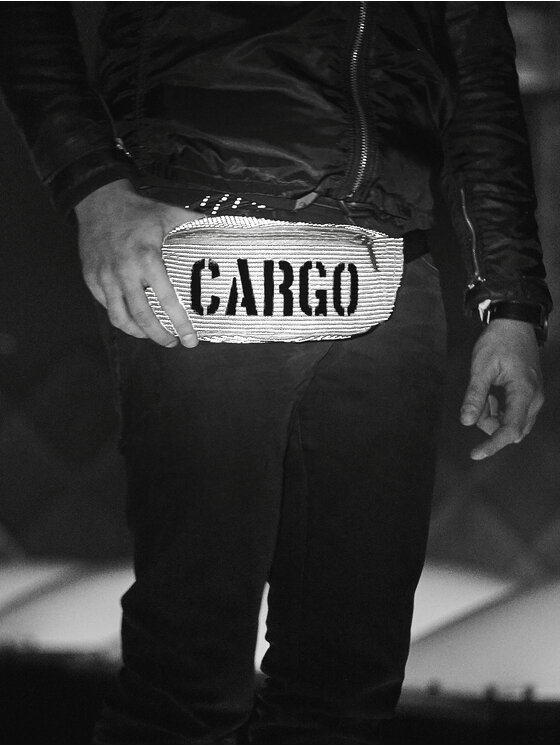 Cargo By Owee Saszetka nerka C_N_XS_C_PR Czarny zdjęcie nr 4