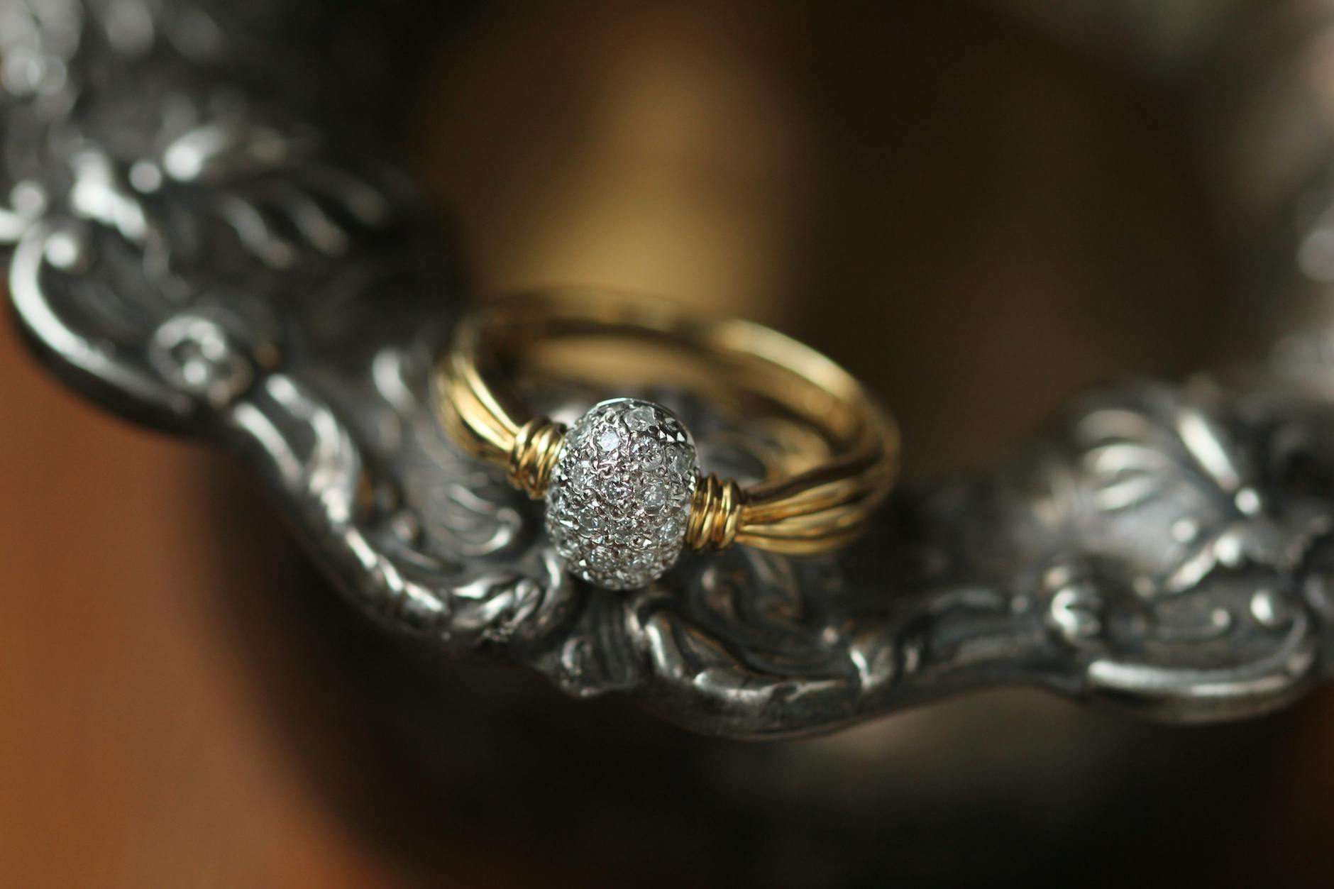 Oryginalne pierścionki zaręczynowe